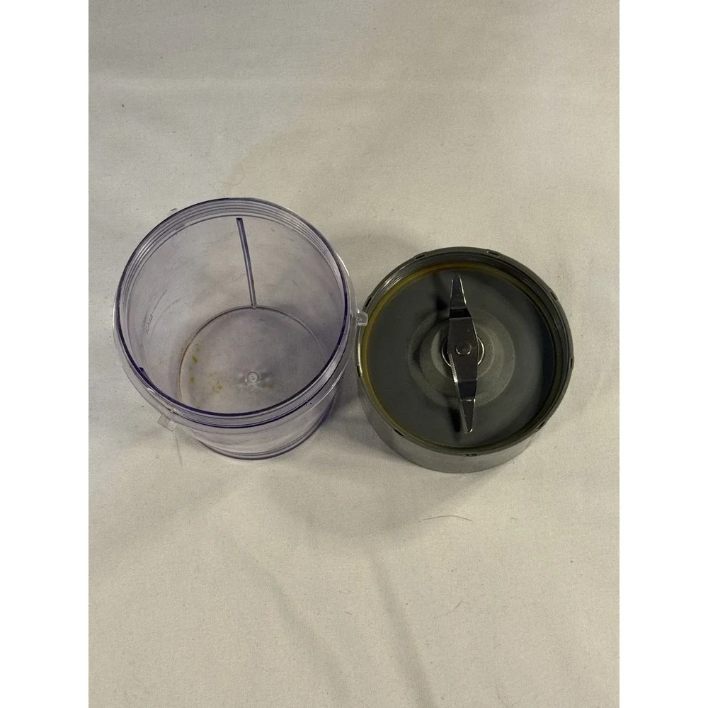 New with Scratches and Marks Gray Lid Blender Cup 4